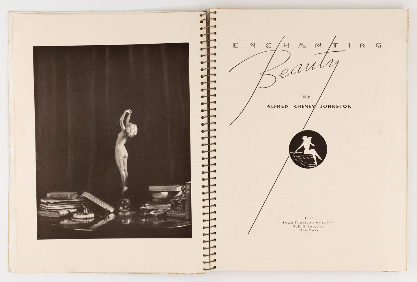 Enchanting Beauty – Alfred Cheney Johnston [1st Ed.]