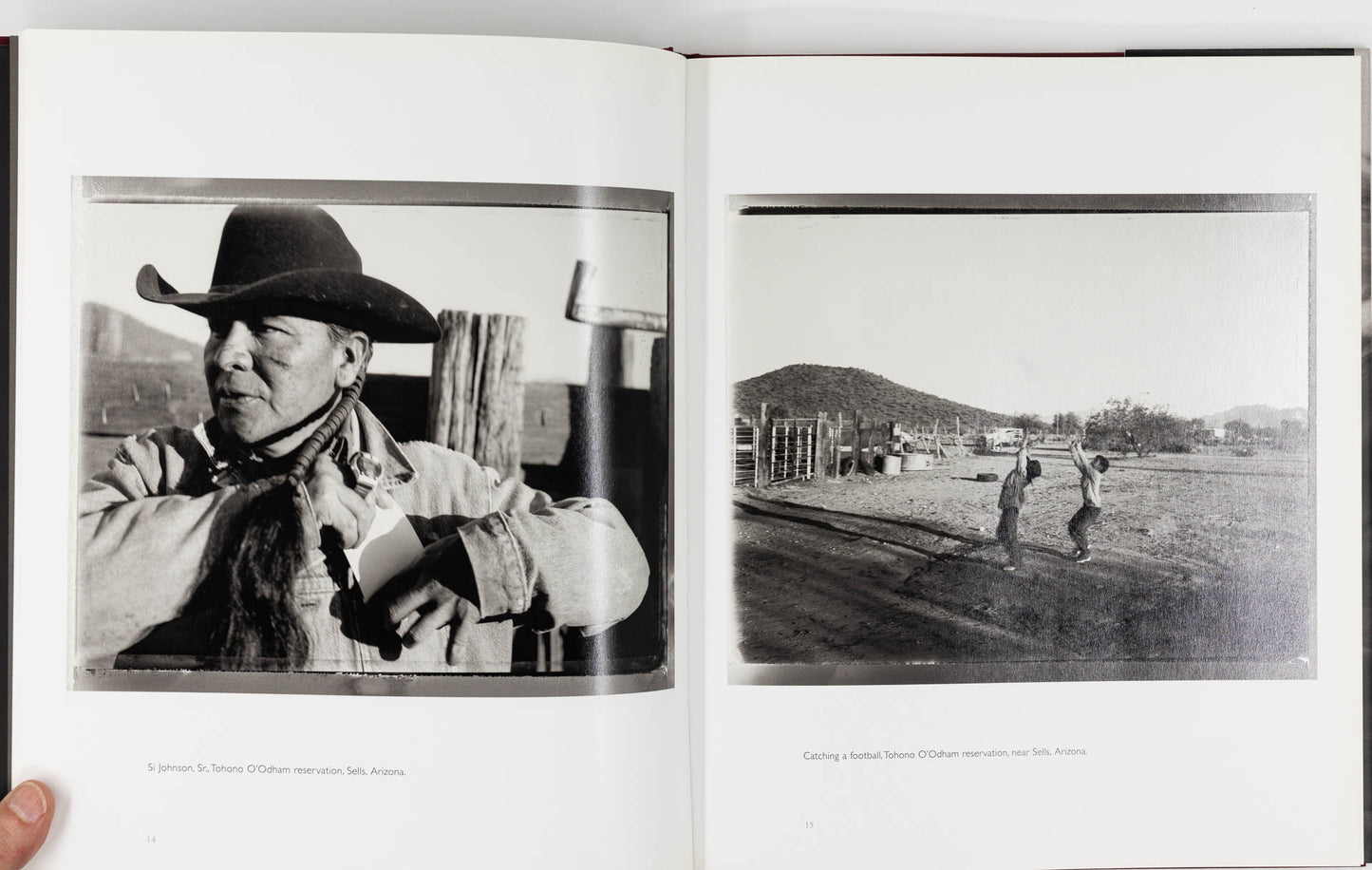 Indian Nations: Pictures of American Indian Reservations in the Western United States – Danny Lyon, Larry McMurtry [1st Ed.]