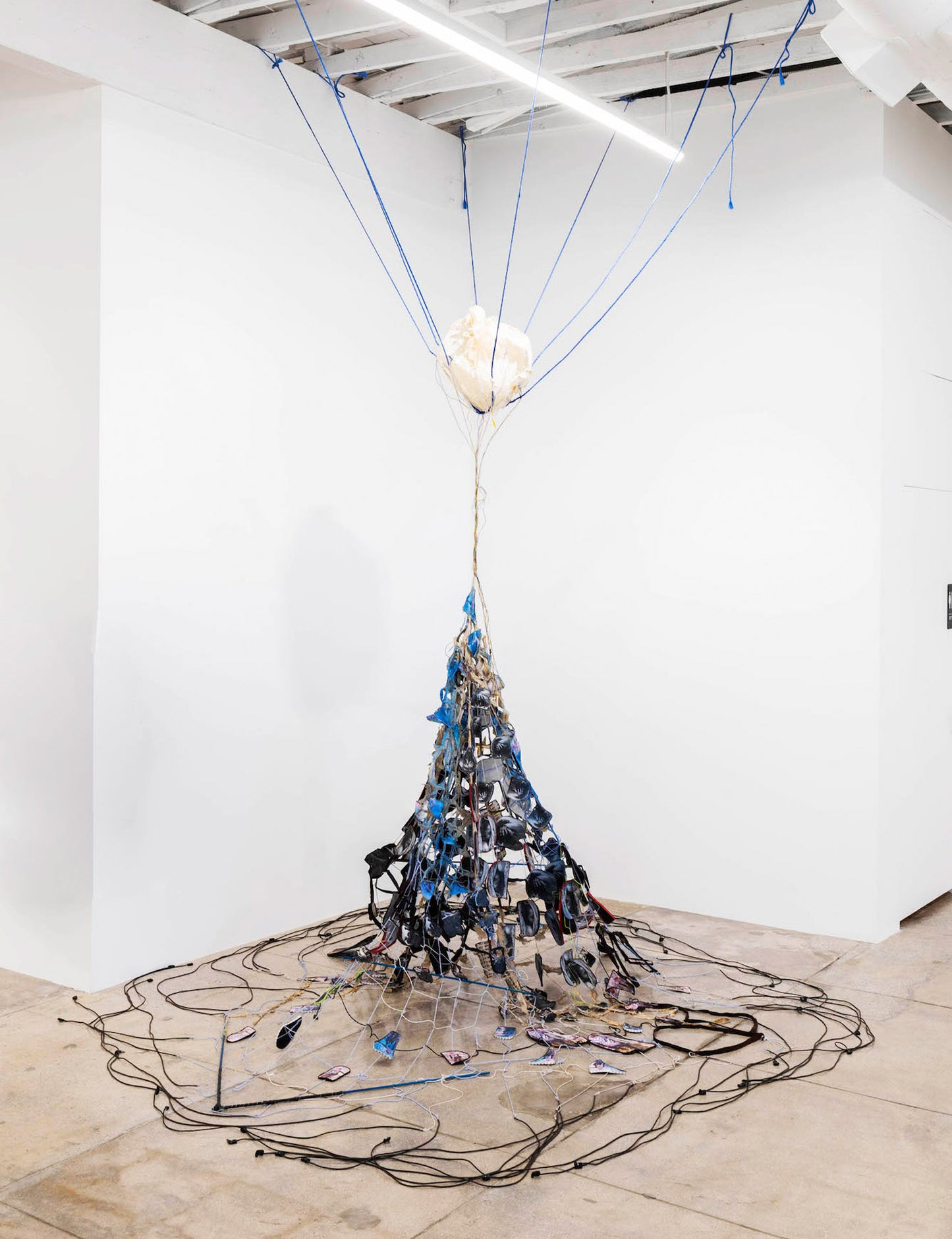 Alicia Piller – Saturated. Mirror neurons. Clouded possibilities., 2019